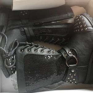 Girls boots